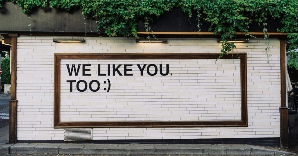 we like you too writing on a Tel Aviv Cafe